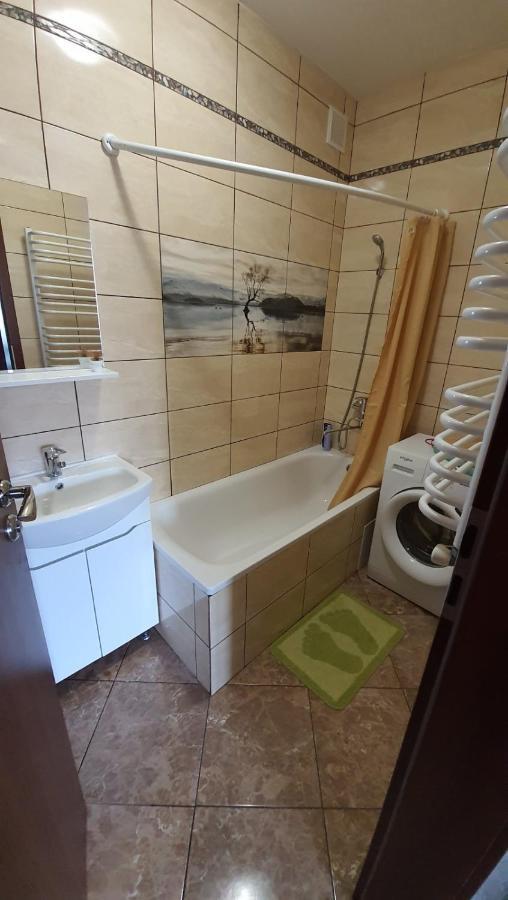 Port City Apartment Lutsk Eksteriør bilde