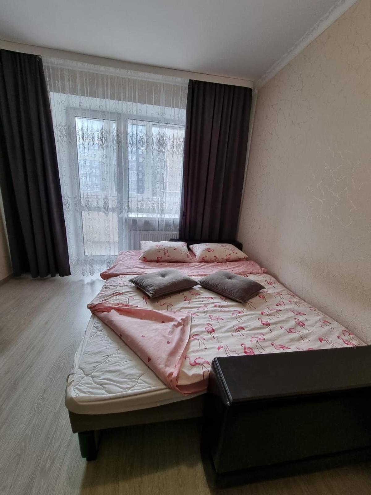 Port City Apartment Lutsk Eksteriør bilde